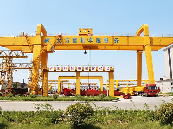 double girder gantry crane Dafang crane 1