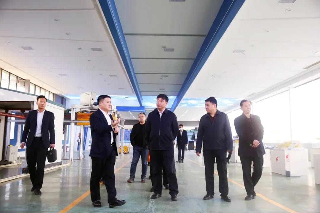 Liu Hui and his team investigated in the Science and Technology Experience Center