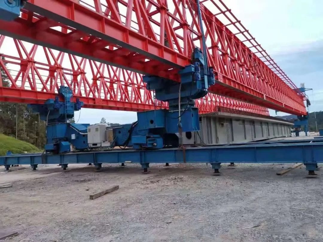 JQJ400t bridge erecting machine2