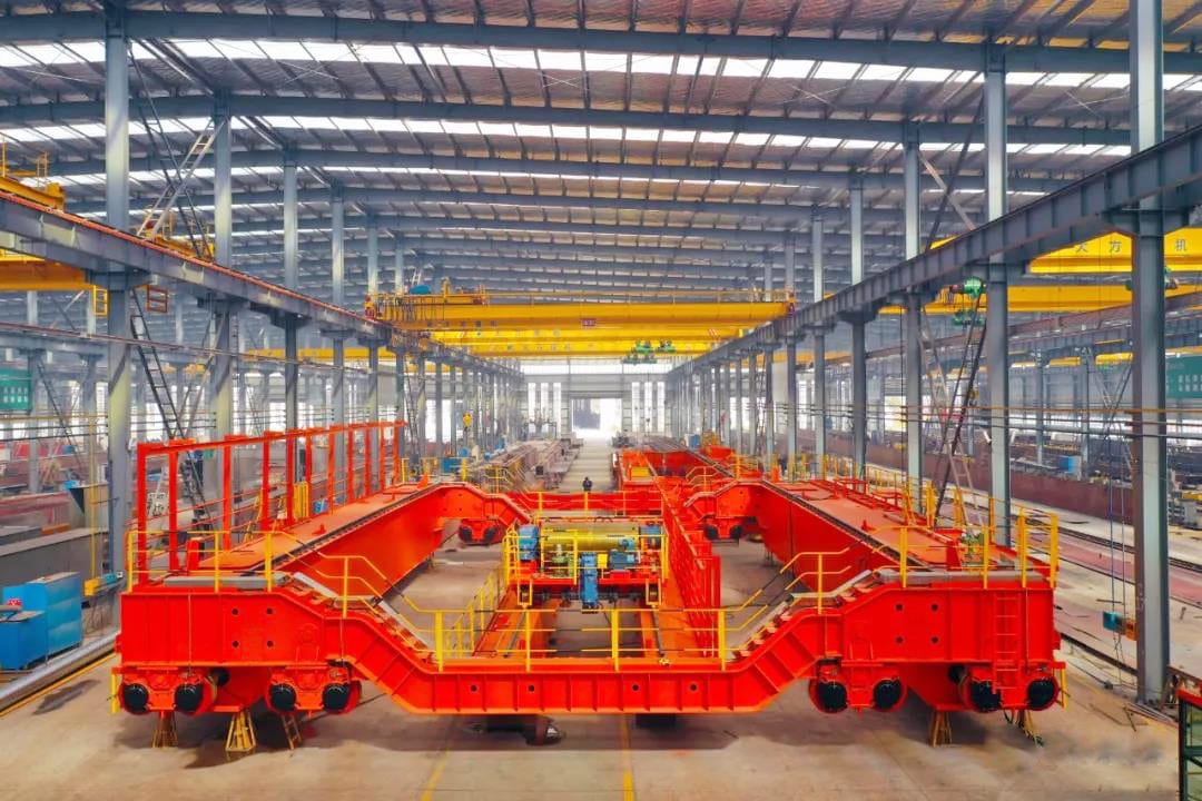 The to be accepted equipment YZ160 40t four beam casting crane