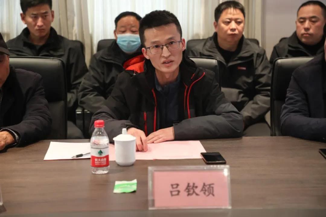 Lv Qinling Section Chief of Changyuan Citizens Health Service Center delivered a speech